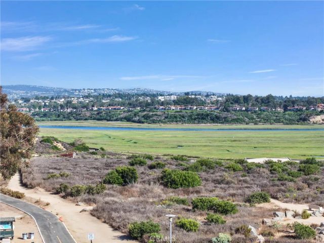 2504 University, Newport Beach, CA 92660