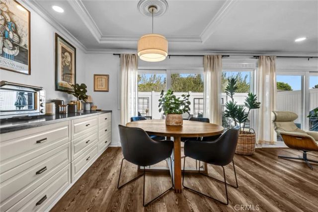 2504 University, Newport Beach, CA 92660