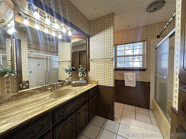 60 Town And Country, Ardmore, OK 73401