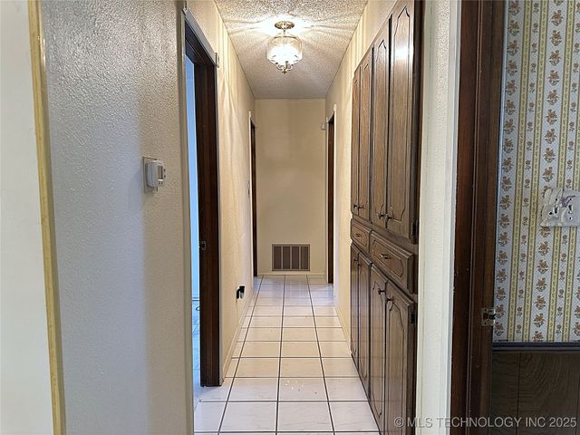 60 Town And Country, Ardmore, OK 73401