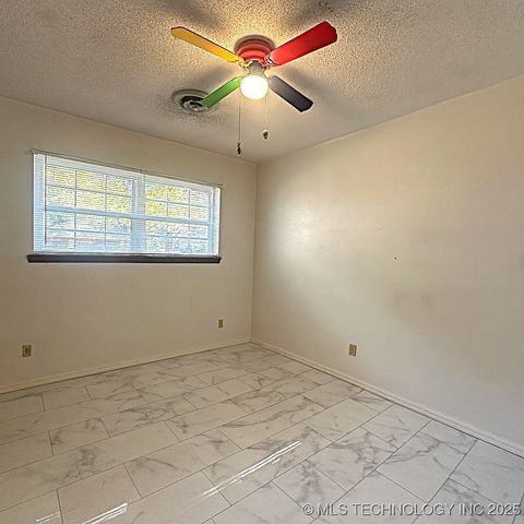 60 Town And Country, Ardmore, OK 73401