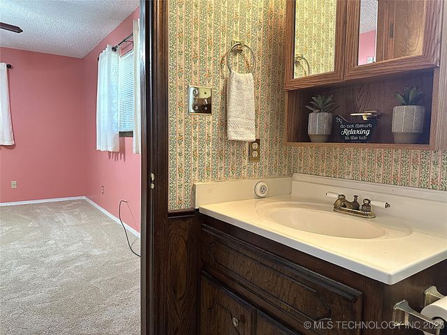 60 Town And Country, Ardmore, OK 73401