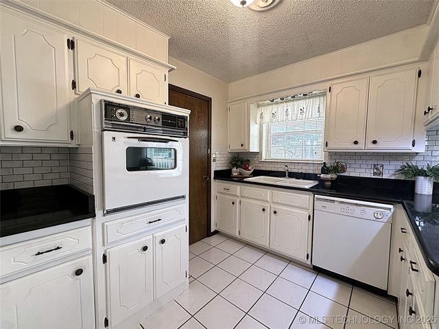 60 Town And Country, Ardmore, OK 73401