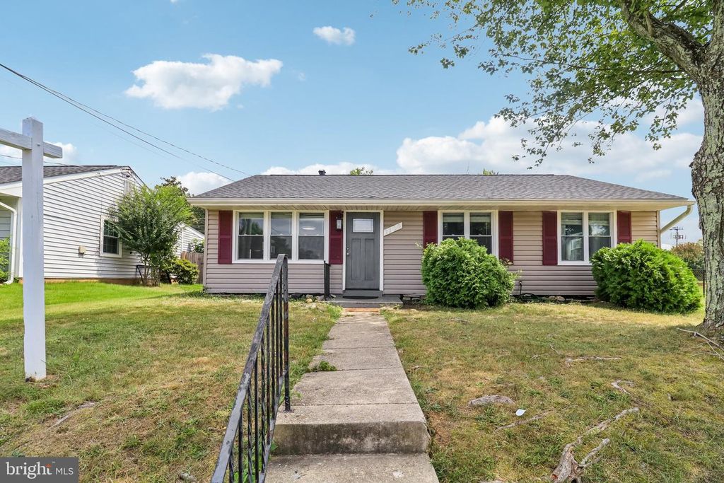 7100 SOUTHLAWN DR, Oxon Hill, MD 20745