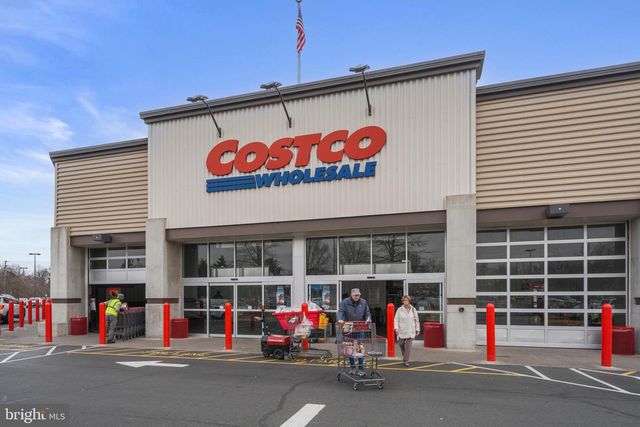 8208 MOUNT VERNON HWY, Alexandria, VA 22309