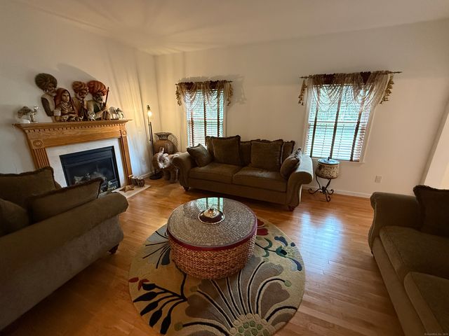 4 Kerrie Court, Ledyard, CT 06335