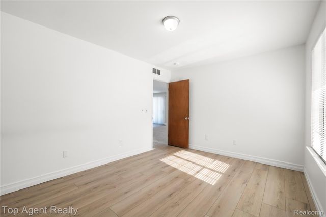 30623 Washington Boulevard, Warren, MI 48093