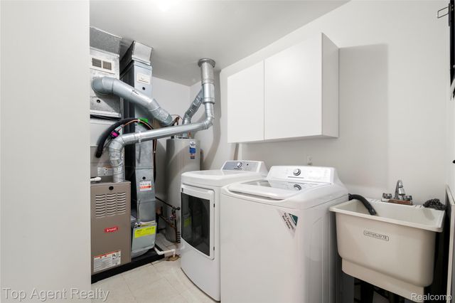 30623 Washington Boulevard, Warren, MI 48093