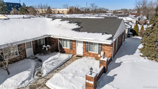 30623 Washington Boulevard, Warren, MI 48093