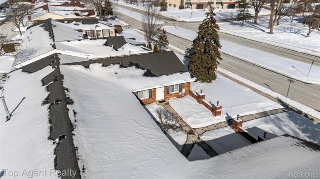 30623 Washington Boulevard, Warren, MI 48093