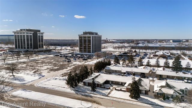 30623 Washington Boulevard, Warren, MI 48093