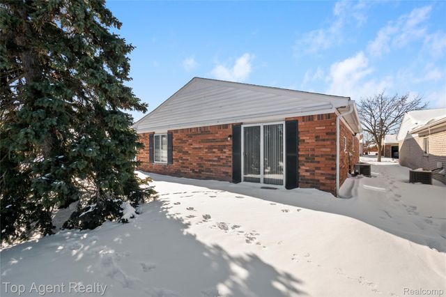 30623 Washington Boulevard, Warren, MI 48093