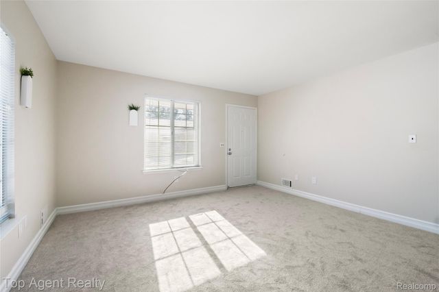 30623 Washington Boulevard, Warren, MI 48093