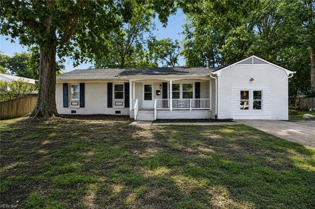 166 Beechmont DR, Newport News, VA 23608