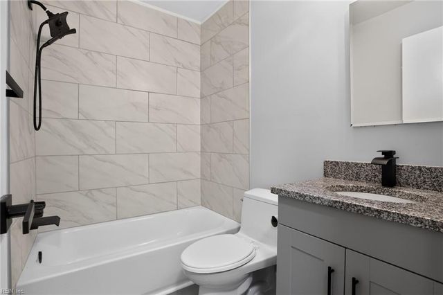 166 Beechmont DR, Newport News, VA 23608