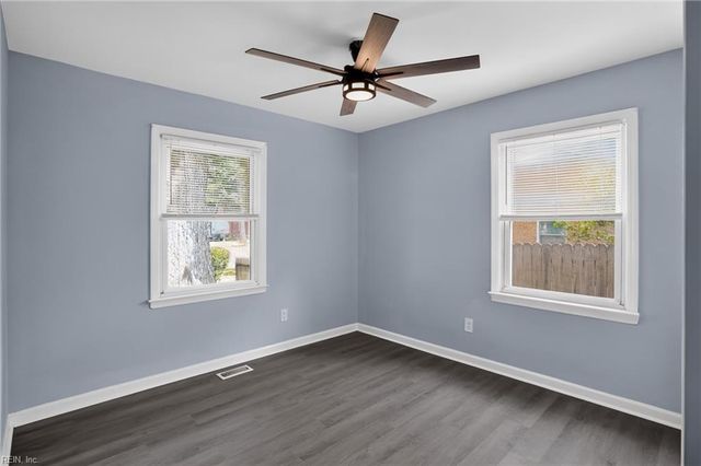 166 Beechmont DR, Newport News, VA 23608