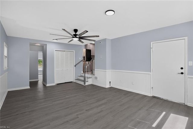 166 Beechmont DR, Newport News, VA 23608