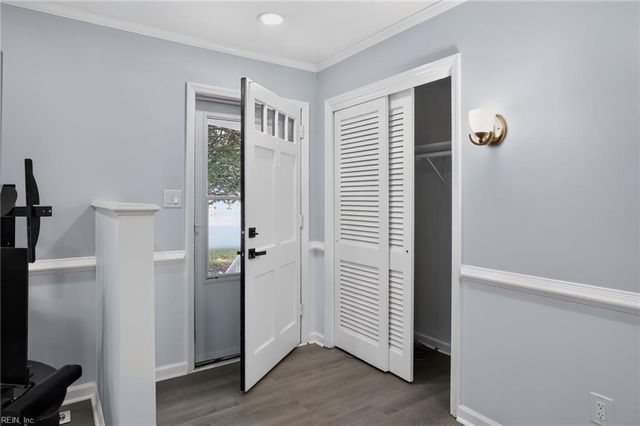 166 Beechmont DR, Newport News, VA 23608