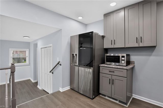 166 Beechmont DR, Newport News, VA 23608
