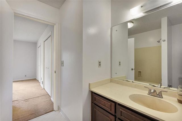 6 NW Fairway Drive NW, Kennesaw, GA 30144