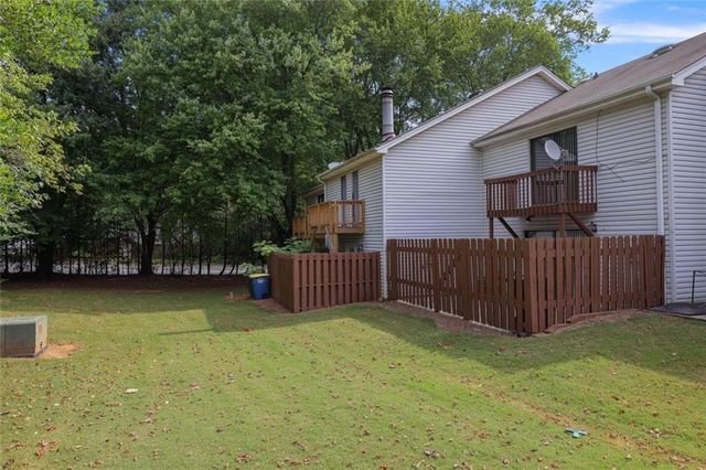 6 NW Fairway Drive NW, Kennesaw, GA 30144