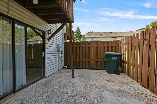 6 NW Fairway Drive NW, Kennesaw, GA 30144