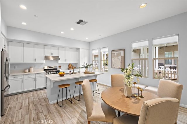 21 Promesa Avenue, Rancho Mission Viejo, CA 92694
