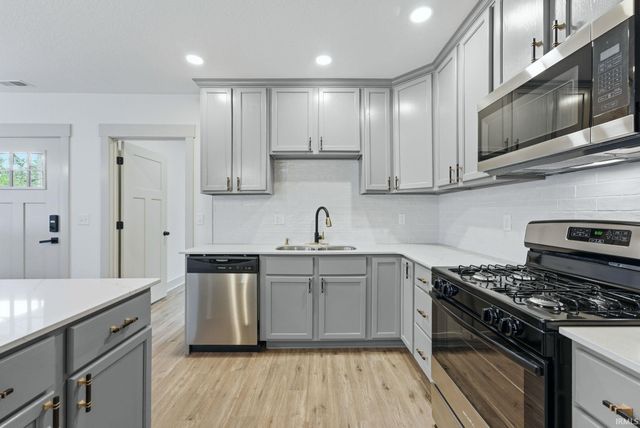 3708 Grayston Avenue, Fort Wayne, IN 46806
