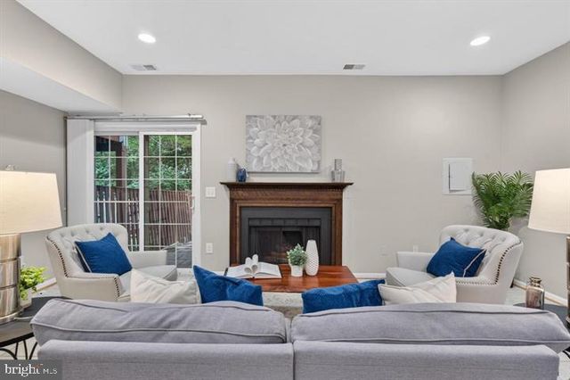 3609 BUCKEYE CT, Fairfax, VA 22033