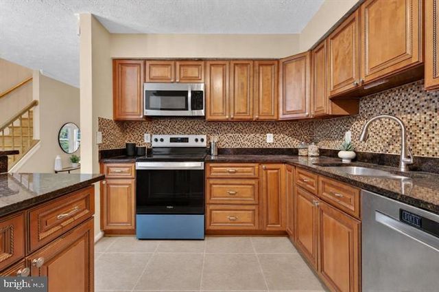 3609 BUCKEYE CT, Fairfax, VA 22033