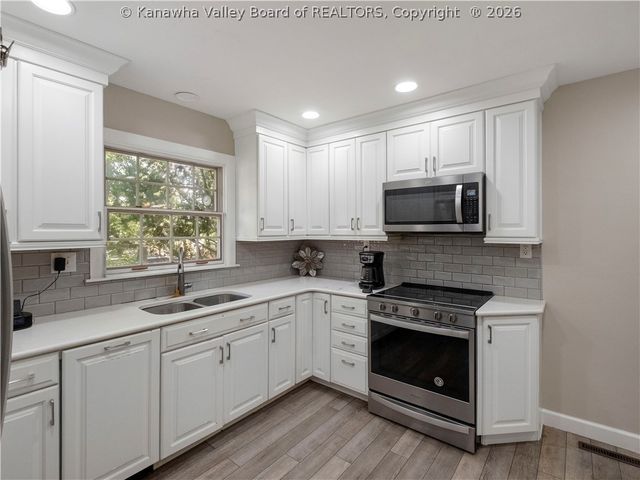 1413 Longridge Road, Charleston, WV 25314