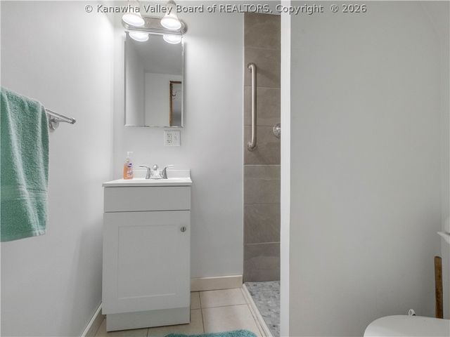 1413 Longridge Road, Charleston, WV 25314