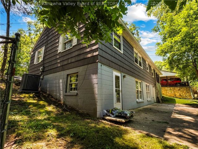 1413 Longridge Road, Charleston, WV 25314