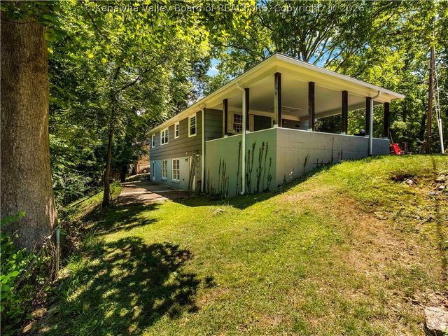 1413 Longridge Road, Charleston, WV 25314
