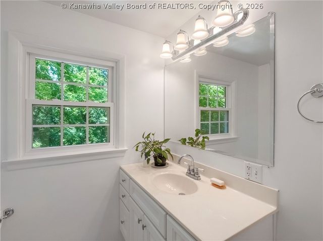 1413 Longridge Road, Charleston, WV 25314
