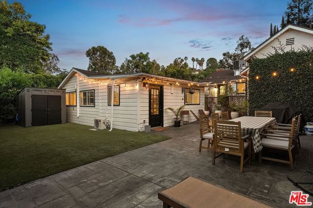 22227 Avenue San Luis, Woodland Hills, CA 91364