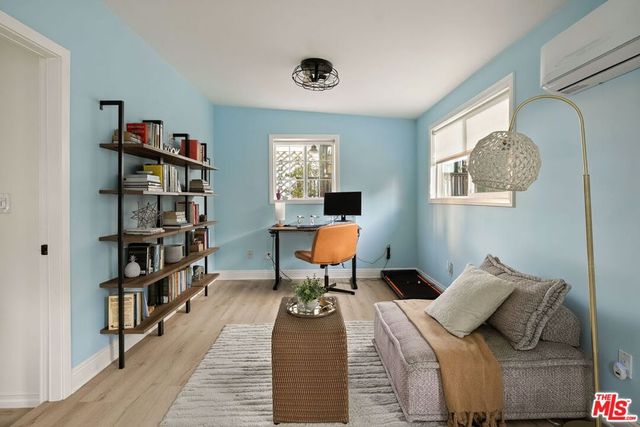 22227 Avenue San Luis, Woodland Hills, CA 91364