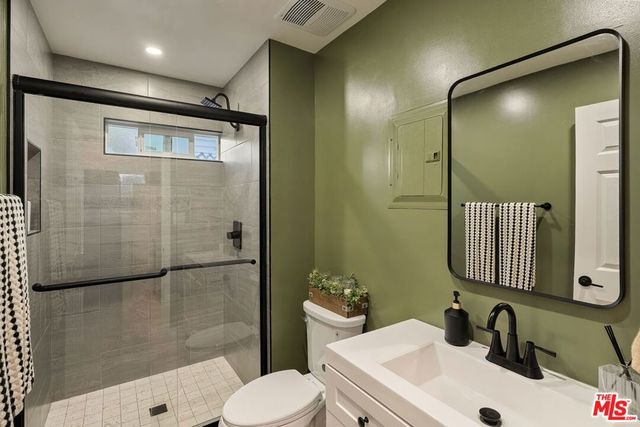 22227 Avenue San Luis, Woodland Hills, CA 91364