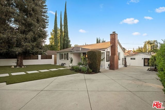 22227 Avenue San Luis, Woodland Hills, CA 91364