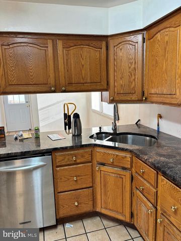 148 DIAMOND AVE, Pine Hill, NJ 08021