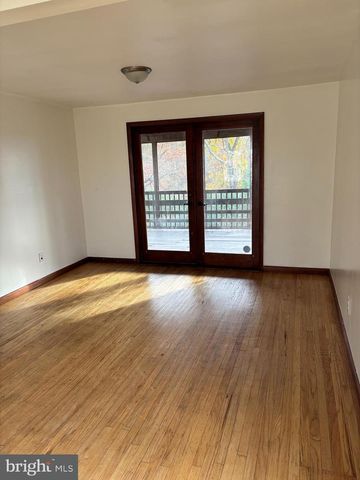 148 DIAMOND AVE, Pine Hill, NJ 08021