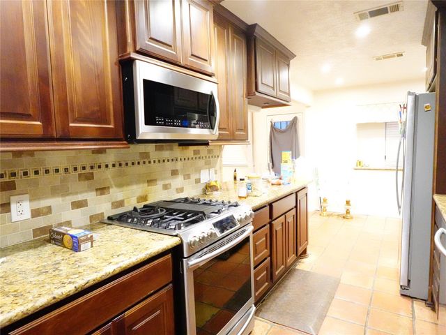 6215 Pinole Forest Drive, Houston, TX 77088