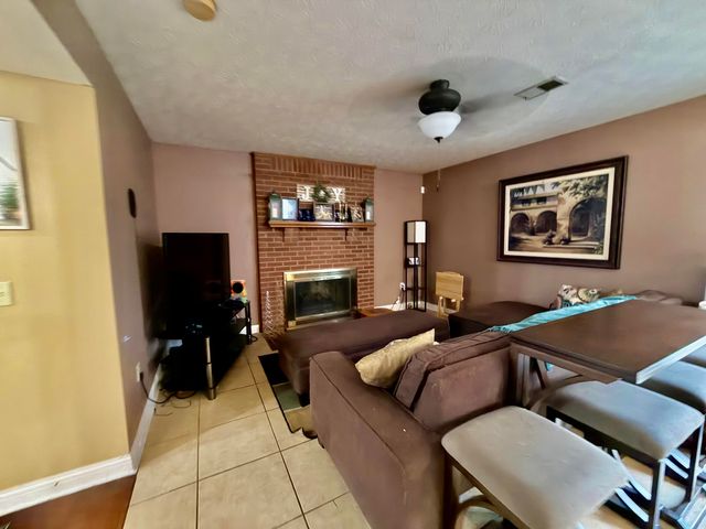 207 Rookwood Court, Richmond, KY 40475