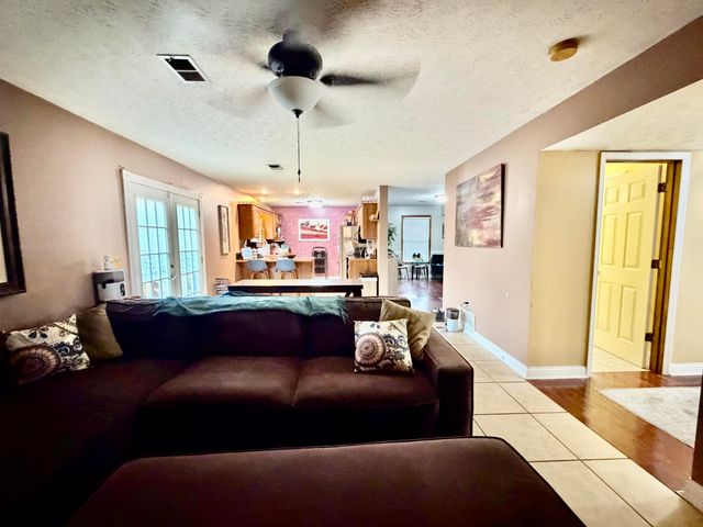 207 Rookwood Court, Richmond, KY 40475