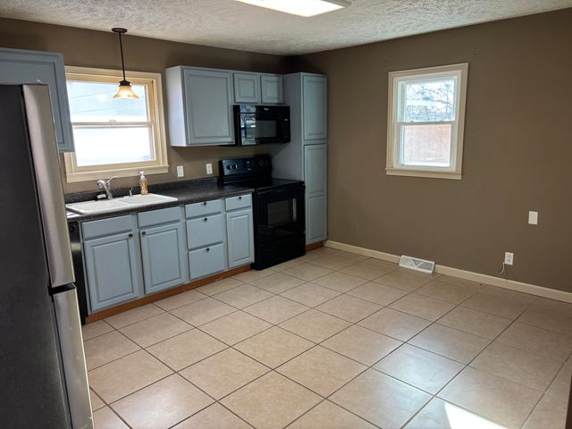 303 Highland Avenue, Monett, MO 65708