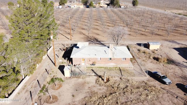 135 Armadillo Lane, Las Cruces, NM 88007