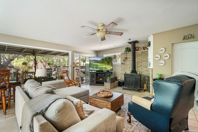 114 Wagon Trail Road, Shavano Park, TX 78231