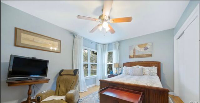 114 Wagon Trail Road, Shavano Park, TX 78231