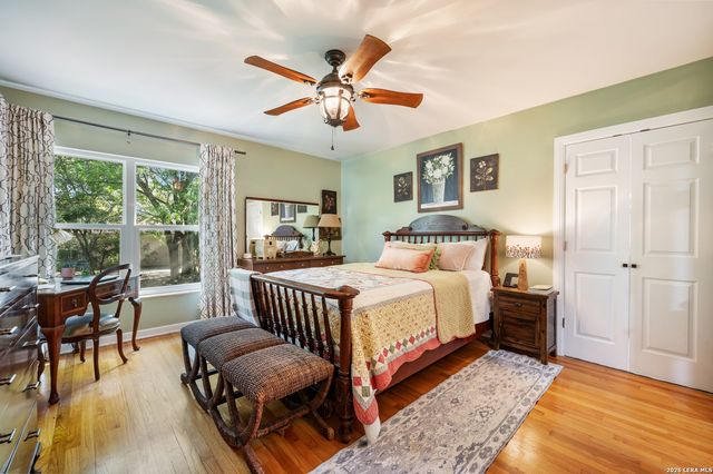 114 Wagon Trail Road, Shavano Park, TX 78231