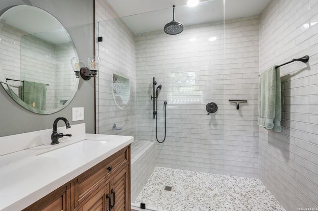 114 Wagon Trail Road, Shavano Park, TX 78231